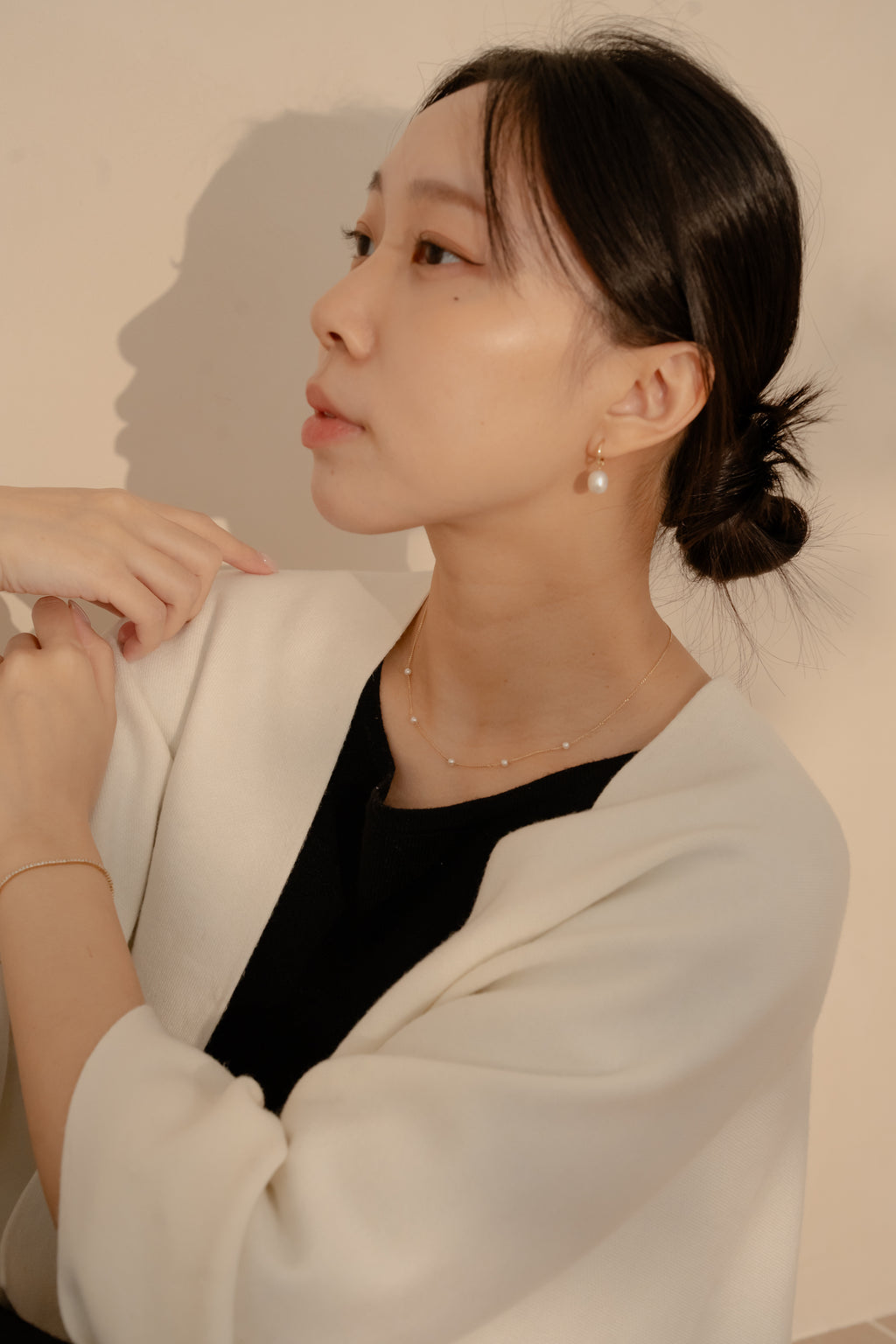 Pearl Line Necklace